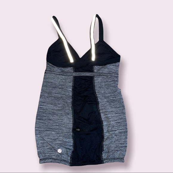 Lululemon tanktop - Picture 3 of 3